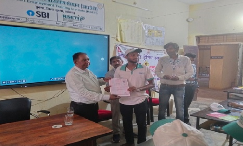 CG : सुकमा में ग्रामीण युवाओं को मिला सशक्त भविष्य का रास्ता…