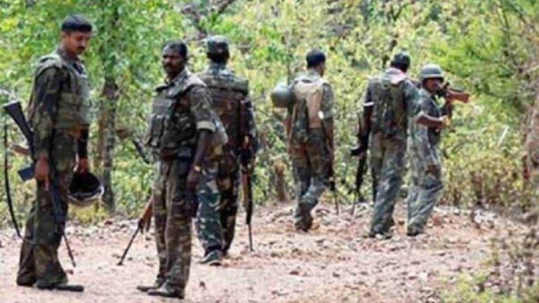 झारखंड में नक्सलियों पर बड़ा प्रहार, मुठभेड़ में चार ढेर, संगठन को तगड़ा झटका