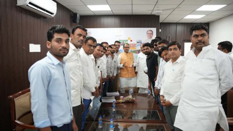 अमानक बीज पर कार्रवाई, केंद्रीय कृषि मंत्री के निर्देश से नूनहेन्स कंपनी के खिलाफ FIR