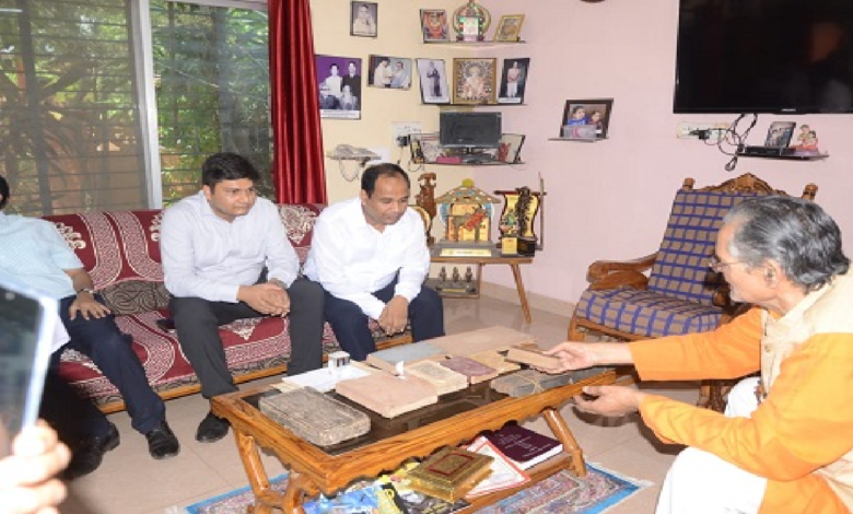 CG : सुप्रसिद्ध इतिहासकार आचार्य रमेंद्रनाथ मिश्र “ज्ञान भारतम् मिशन” के तहत सम्मानित …