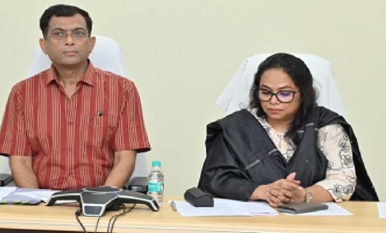 CG : त्रुटिरहित एवं समयबद्ध कार्यवाही सुनिश्चित करें प्रेक्षक : राज्य निर्वाचन आयुक्त अजय सिंह …