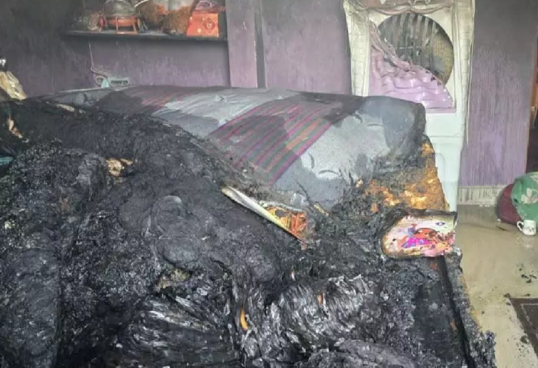 राजनांदगांव : पुलिसकर्मी के घर आगजनी, घरेलू सामान जलकर खाक …