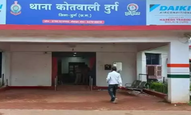 CG : नकली नोट थमाकर बुजुर्ग महिला से ठगी, जेवरात लेकर शातिर फरार ...