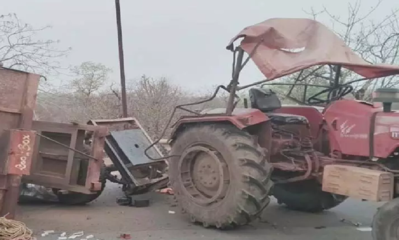CG : ट्रैक्टर पलटने से 2 की मौत, बालोद में बड़ा हादसा ...