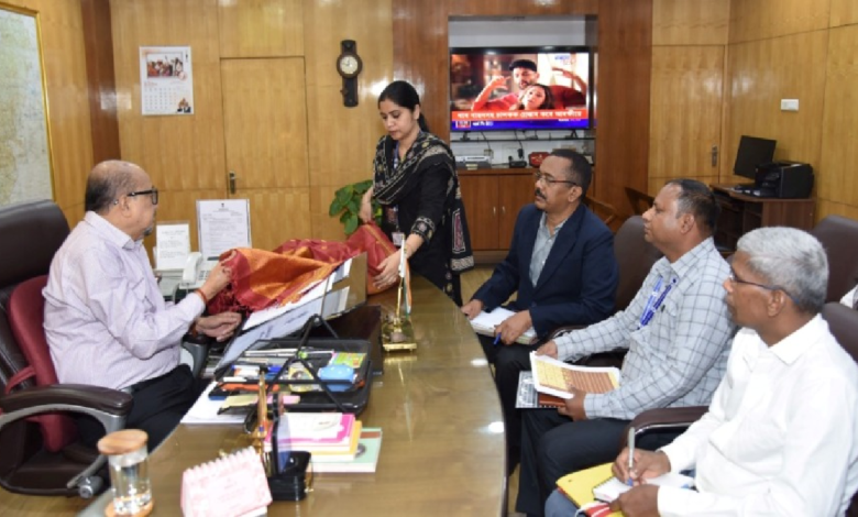 CG : राज्यपाल ने कोसा वस्त्रों के नवाचार और बुनकरों के आर्थिक सशक्तिकरण पर दिया जोर …