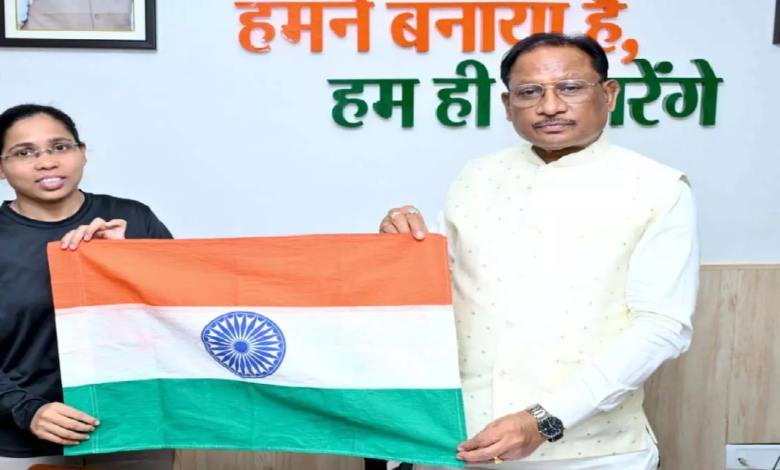CG : पर्वतारोही अमिता श्रीवास ने की CM साय से मुलाकात ...