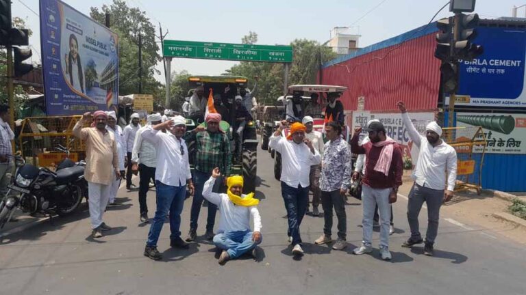 KISAN_03.jpg