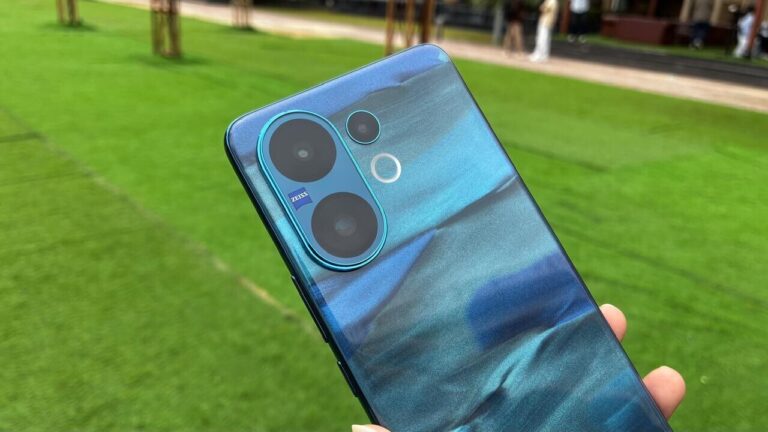 Vivo V60 Phone