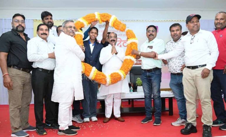 छत्तीसगढ़ की बेटी का शानदार प्रदर्शन मान-सम्मान व गौरव बढ़ाने वाला – अरुण साव