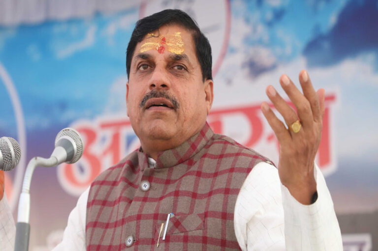 महिला आरक्षण को लेकर बीजेपी की आक्रोश रैली, सीएम बोले- विधानसभा में विशेष सत्र बुलाएंगे, कांग्रेस पर महिलाओं का हक छीनने का आरोप