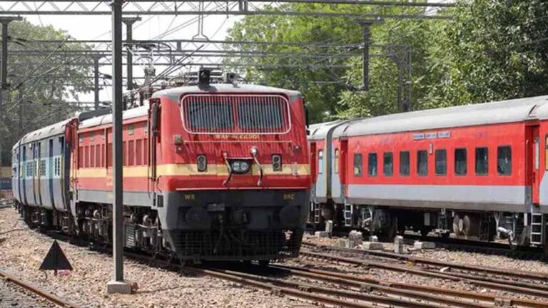 पाल में 24 ट्रेनों का रूट डायवर्ट, 30 अप्रैल तक यात्रियों की समस्याएं बढ़ी