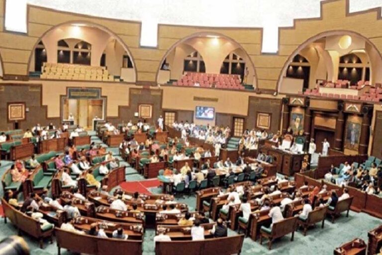 प्रदेश में 33% महिला आरक्षण के साथ 345 विधानसभा और 43 लोकसभा सीटें, राजनीतिक समीकरण में होगा बड़ा बदलाव