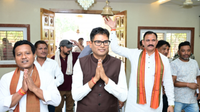CG : रायगढ़ के राधा कृष्ण मंदिर में वित्त मंत्री ओपी चौधरी एवं स्वास्थ्य मंत्री श्याम बिहारी जायसवाल ने की पूजा-अर्चना