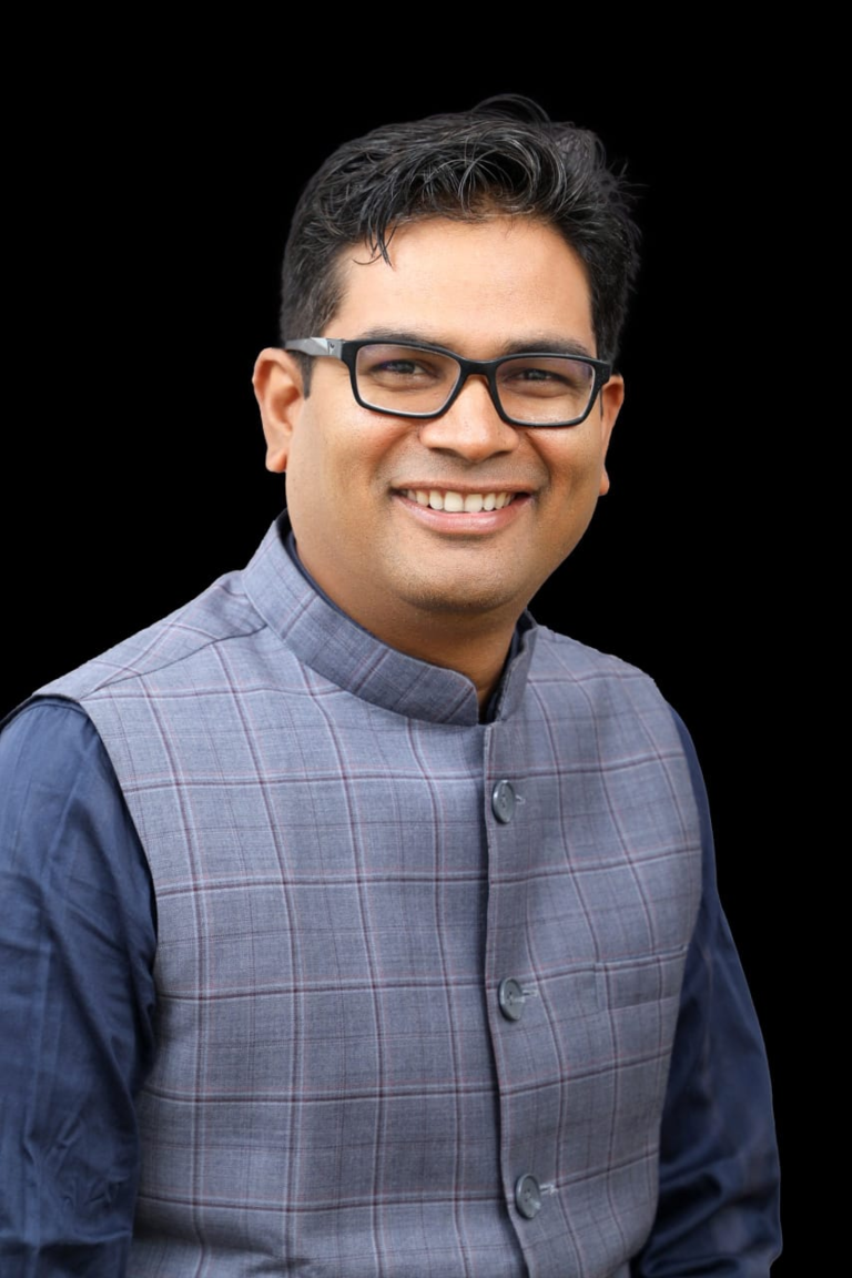CG : ’प्रधानमंत्री नरेंद्र मोदी के आव्हान पर वित्त मंत्री ओपी चौधरी ने सुरक्षा प्रोटोकॉल वाहन का उपयोग स्थगित किया’