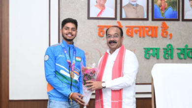 उप मुख्यमंत्री अरुण साव से छत्तीसगढ़ के अंतरराष्ट्रीय शूटर दिव्यांशु ने की मुलाकात