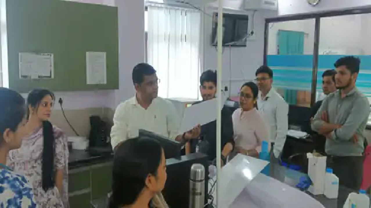 राजनांदगांव : जिला अस्पताल की अटल आरोग्य लैब में होगी 136 प्रकार की जांच…