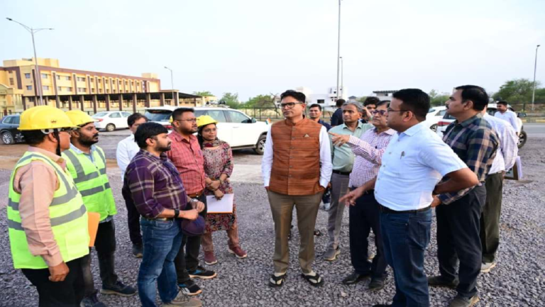 CG : मंत्री चौधरी ने नवा रायपुर में विकास कार्यों का किया निरीक्षण