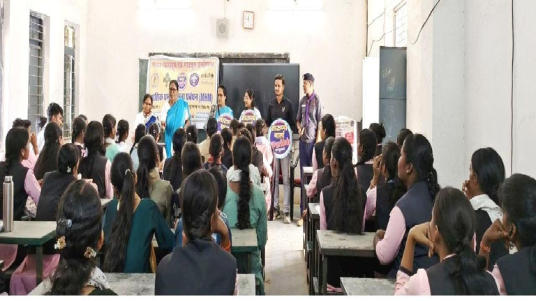 CG : माहवारी पर खुली बातचीत से बदल रही सोच