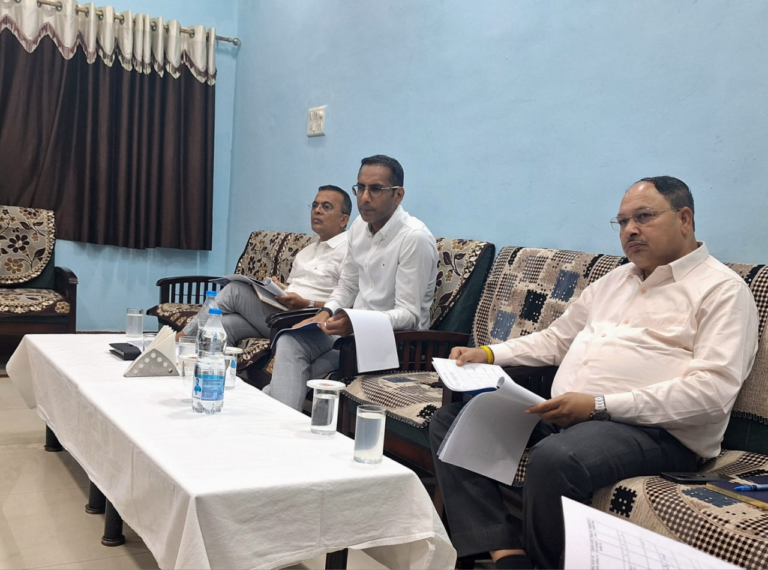 CG : लोक निर्माण विभाग के सचिव ने सड़कों और भवनों के कार्यों की समीक्षा की