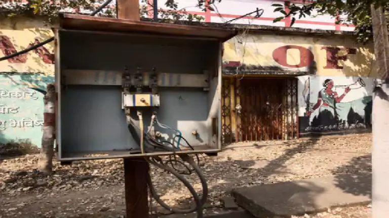राजनांदगांव : बिजली उपकरण खुले होने से हादसों का खतरा बढ़ा…