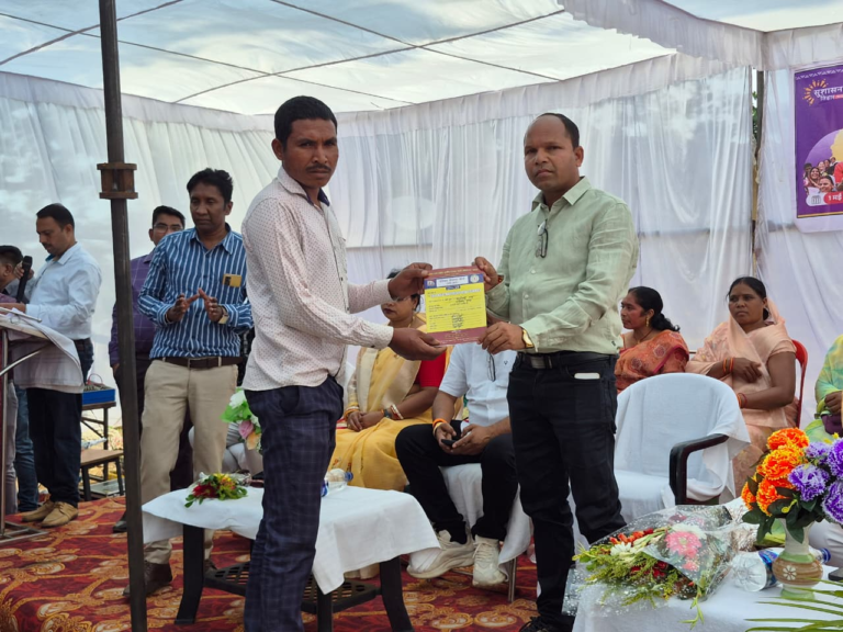 CG : सुशासन तिहार 2026: सिमड़ा शिविर में 5 हितग्राहियों को मिला जॉब कार्ड