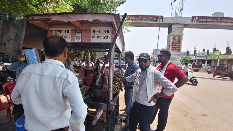 Rajnandgaon: फल ठेला एवं दुकानों पर निगम की कार्रवाई, 5 किलो प्रतिबंधित प्लास्टिक जब्त…. गन्ना रस विक्रेताओं को डिस्पोजल गिलास का उपयोग नहीं करने दी समझाइश