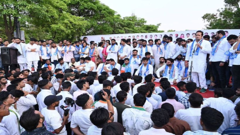 CG : NSUI के ‘सीएम हाउस घेराव’ आंदोलन में उमड़ा छात्र शक्ति का जनसैलाब …