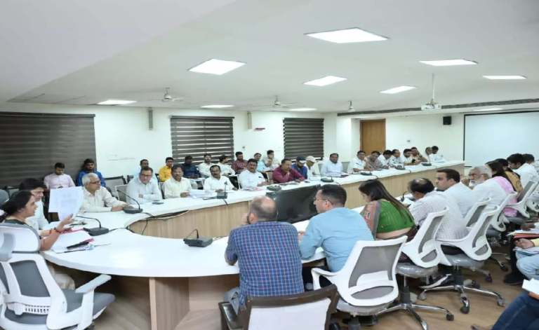 CG : रायपुर में पेयजल आपूर्ति को लेकर महापौर ने दिए सख्त निर्देश …
