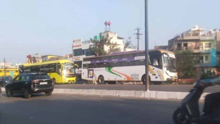 Bus-2.jpg