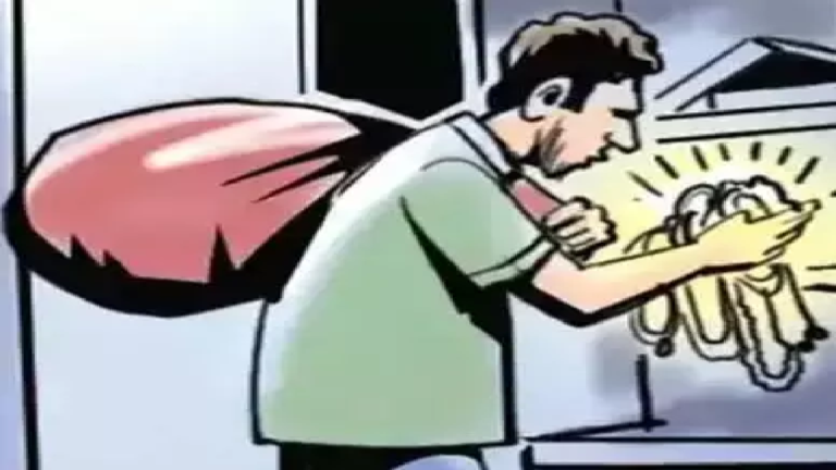 CG : MBBS छात्र के घर चोरी, नकदी और जेवरात पार …