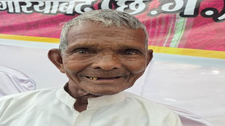 CG : रामभरोसा ने बच्चों की शिक्षा के लिए दो एकड़ निजी भूमि स्कूल और छात्रावास (आश्रम) निर्माण के लिए किया था दान …