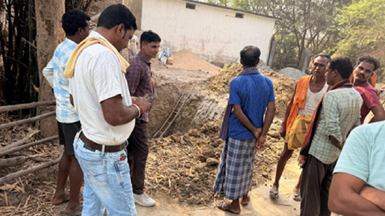 CG : अवैध शौचालय निर्माण को लेकर विवाद, ग्रामीणों ने की कार्रवाई की मांग …