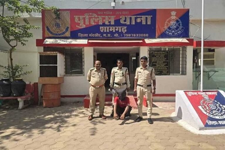 Police_02-5.jpg