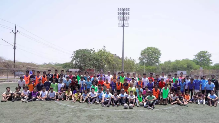 CG : टॉप परफॉर्मर को मिली वर्ल्ड कप की जर्सी, खुशी से झूम उठे फुटबॉलर …