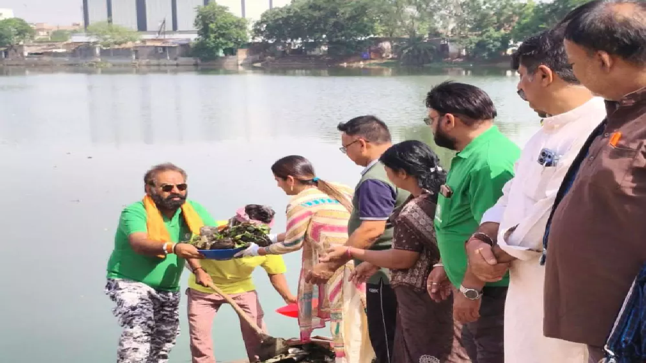 CG : ग्रीन आर्मी ने टाटीबंध भुईया तालाब में चलाया स्वच्छता अभियान …