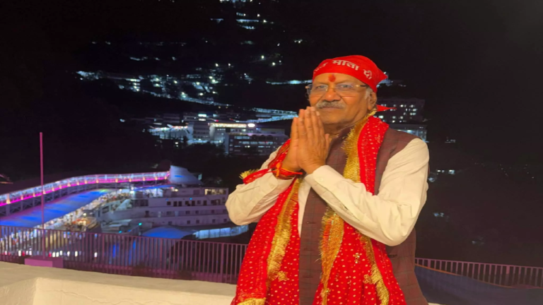 CG : MP बृजमोहन अग्रवाल ने कटरा में आदिशक्ति मां वैष्णो देवी के दर्शन किए …