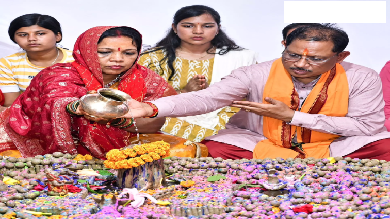 CG : CM विष्णुदेव साय की शादी को 35 साल पुरे हुए …