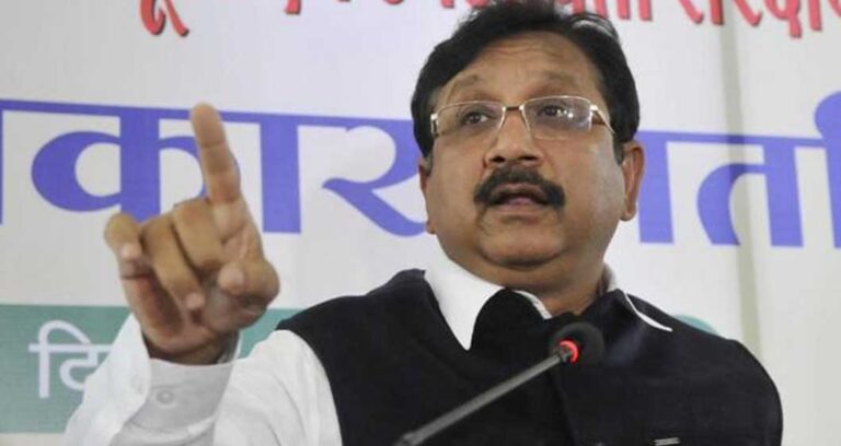 Vijay_Shah_Minister_145_1.jpg