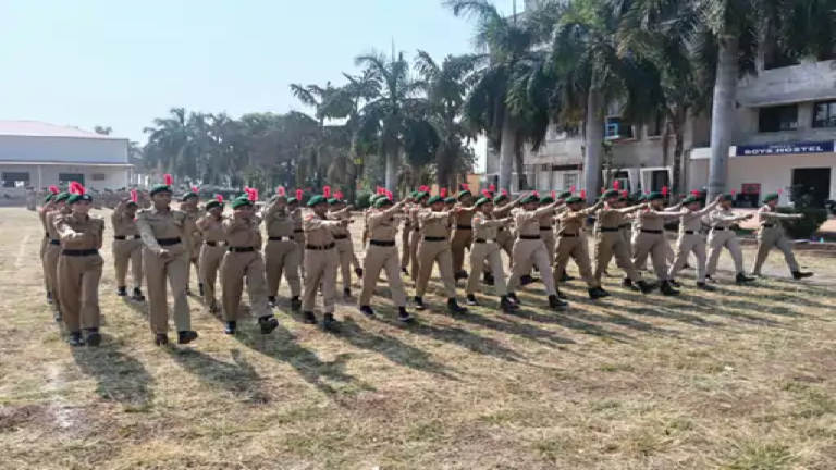 राजनांदगांव : एनसीसी कैंप की सभी प्रतियोगिता में टीम डी के कैडेट्स को पहला स्थान …