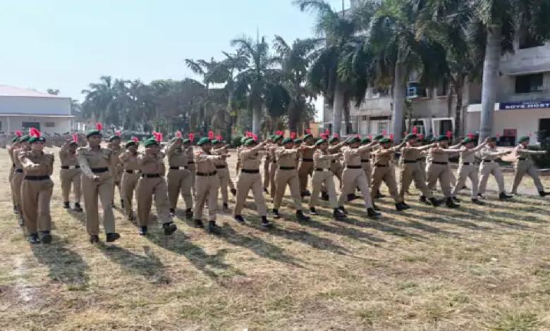 राजनांदगांव : एनसीसी कैंप की सभी प्रतियोगिता में टीम डी के कैडेट्स को पहला स्थान …