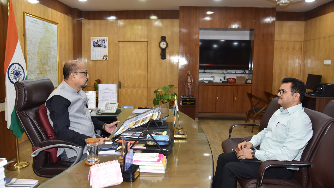 CG : ’राज्यपाल रमेन डेका ने रेत के वैज्ञानिक एवं व्यवस्थित खनन पर दिया जोर’