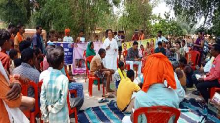 CG : मकर बंधा में जागरूकता शिविर आयोजित, बाल विवाह रोकथाम व महिला सुरक्षा पर दी गई जानकारी…