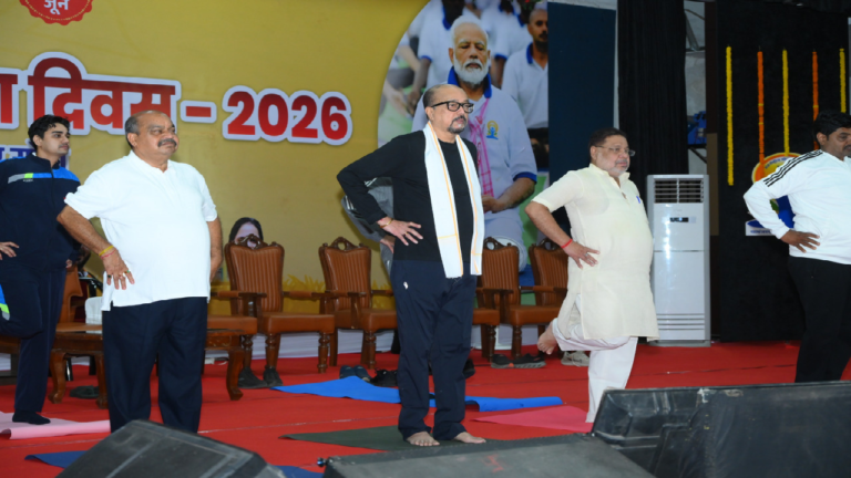 CG : अंतर्राष्ट्रीय योग दिवस’: योग को जीवनशैली में शामिल करें - राज्यपाल डेका