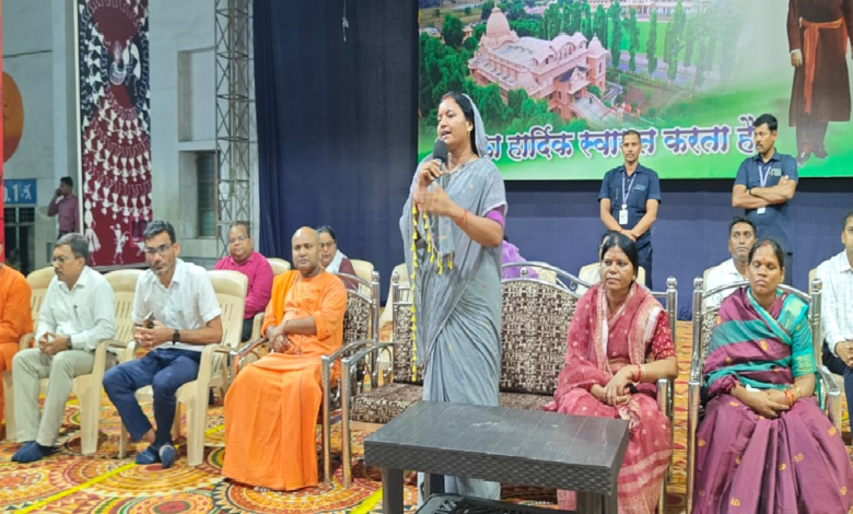 CG : नक्सल मुक्त नारायणपुर विकास की नई उड़ान पर : मंत्री लक्ष्मी राजवाड़े ने विद्यार्थियों को दिया बड़े सपने देखने का संदेश