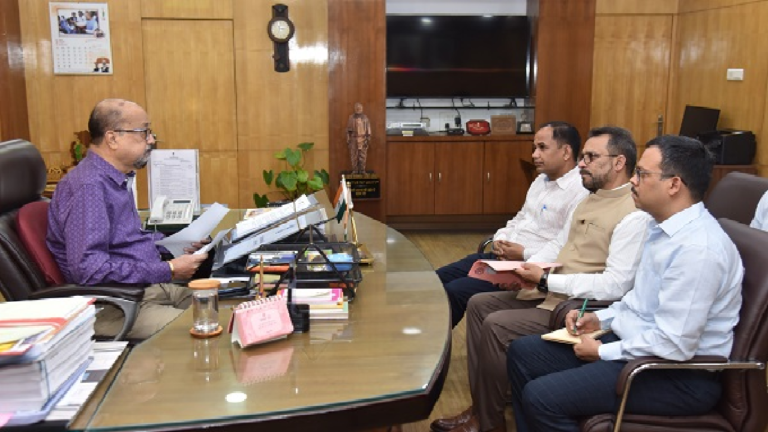 CG : पेड़ों की सुरक्षा और संवर्धन पर समुचित ध्यान देने की आवश्यकता – राज्यपाल डेका…