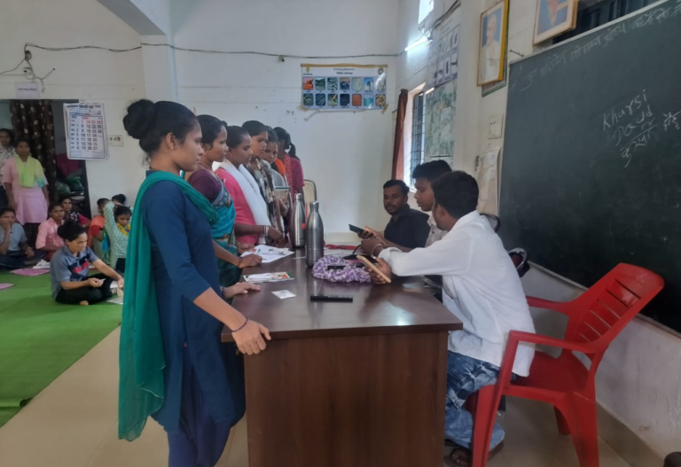 CG : पुनर्वासित युवाओं को मिला स्वास्थ्य सुरक्षा का संबल