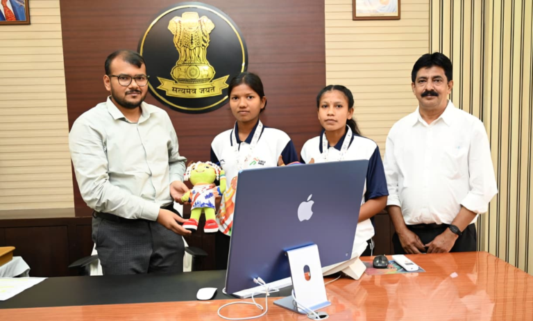 CG : सुकमा की बेटियों ने 'खेलो इंडिया नेशनल ट्राइबल गेम्स' फुटबॉल में जीता गोल्ड