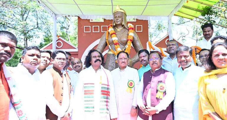 Chief Minister Vishnu Deo Sai stated that Queen Durgavati’s sacrifice is a source of inspiration for the people of the country.