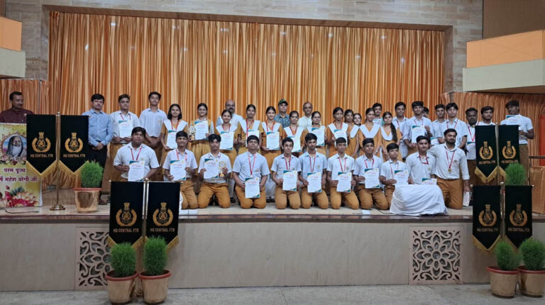 प्रतिभा, संस्कार और सफलता का उत्सव, मेधावी विद्यार्थियों के सम्मान समारोह ने जीता दिल