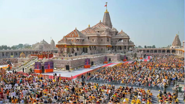 राम मंदिर दान चोरी मामले में 8 लोगों पर नामजद FIR, चंदा गिनने वाले सभी आरोपी गिरफ्तार